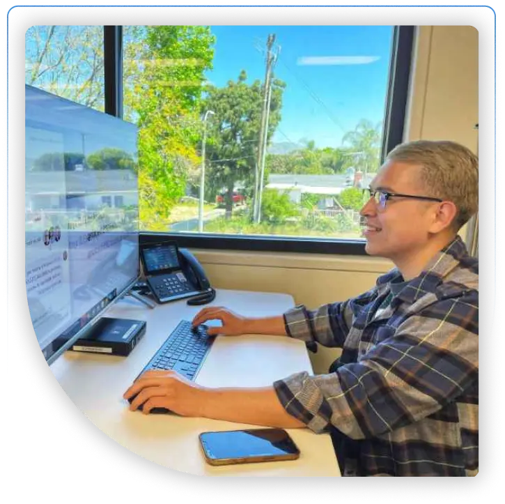 Image of Ernesto Flores